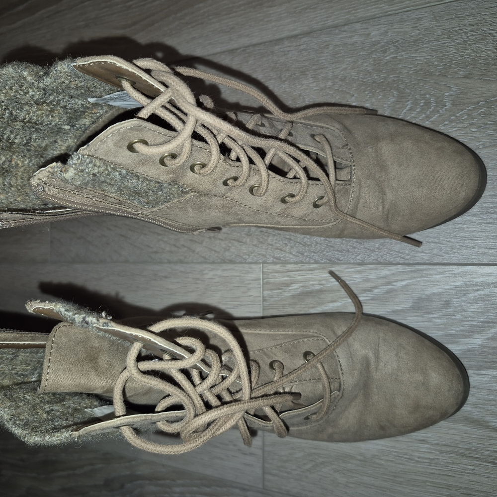 Women's Tan Lace-Up Boots